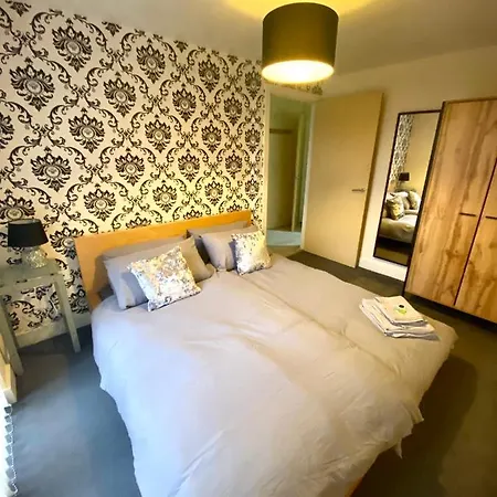 Lovely 2 Bed Apartment In Crosby Liverpool Exterior photo