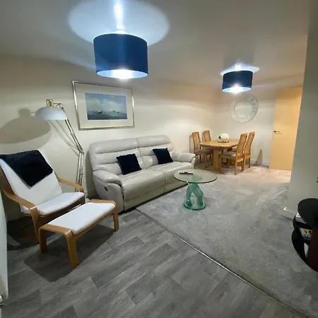 Lovely 2 Bed Apartment In Crosby Liverpool Exterior photo
