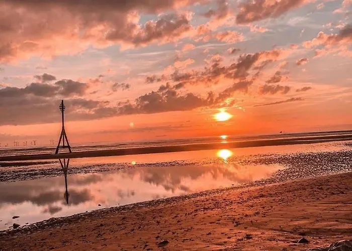 Lovely 2 Bed Apartment In Crosby