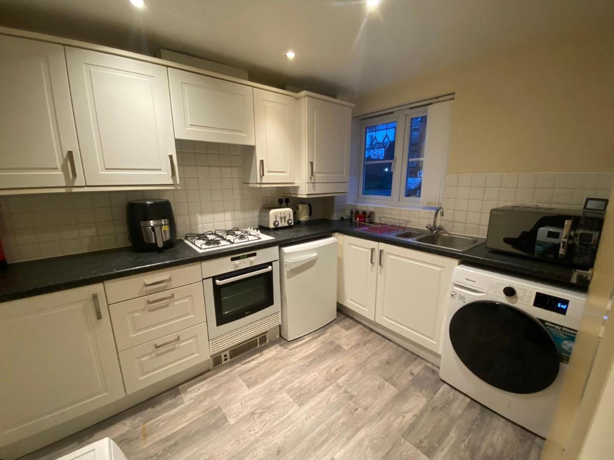 Lovely 2 Bed In Crosby *